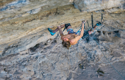 Alex Megos. Le Grand Saccage 9a+/b, Buoux, France, 2025