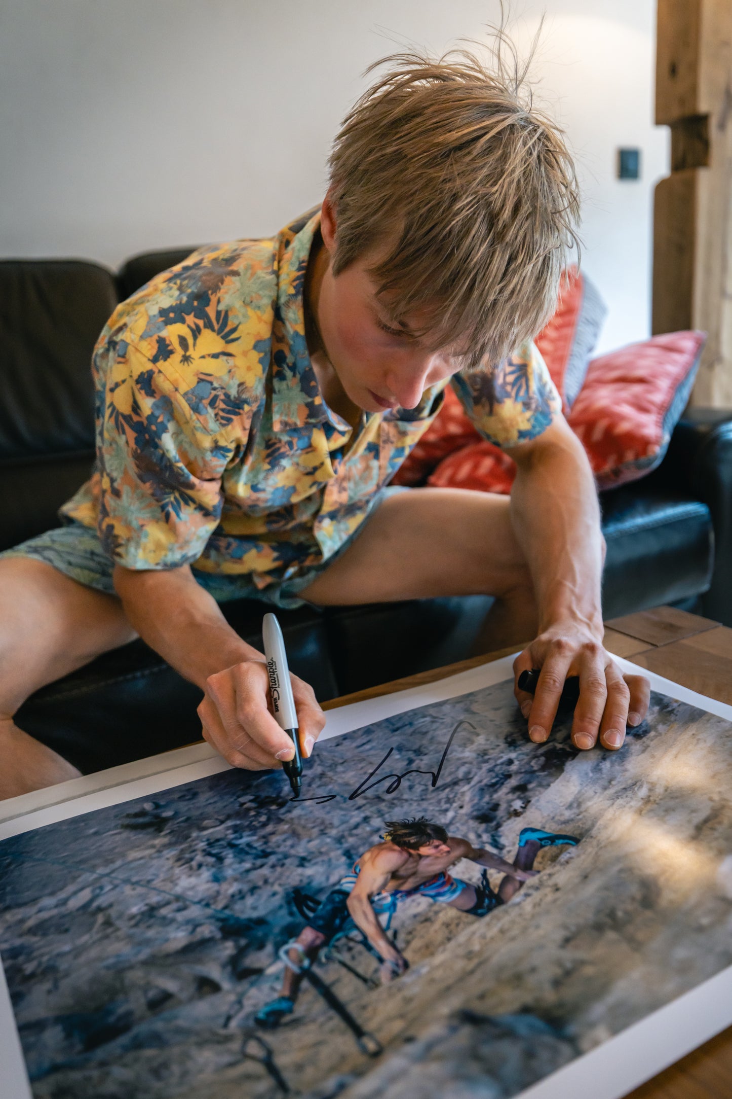 Alex Megos. Le Grand Saccage 9a+/b, Buoux, France, 2025